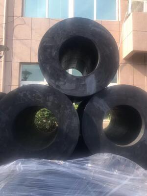 Tensile Strength 10-30MPa Cylindrical Rubber Fender With High Energy Absorption Ensuring Marine Docking and Vessel Impact Protection