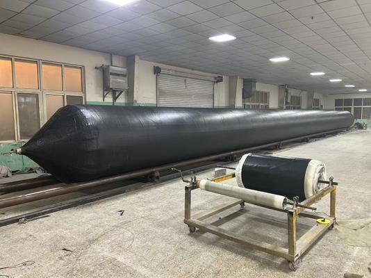 জাহাজ প্রবর্তন এয়ারব্যাগ 1.0m-35m দৈর্ঘ্য একক / ডাবল আর্ম 10-1000 টন ওজন ক্ষমতা জাহাজ নির্মাণ শিল্পের জন্য